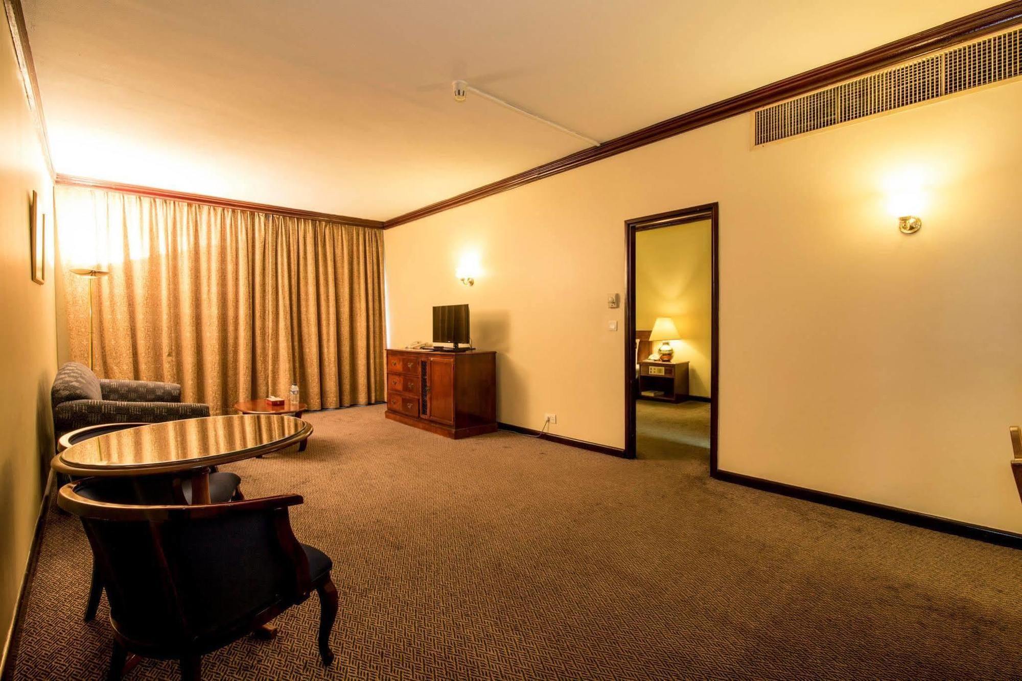 Rolla Suites Hotel -Former J5 Bur Dubai Hotel Eksteriør billede